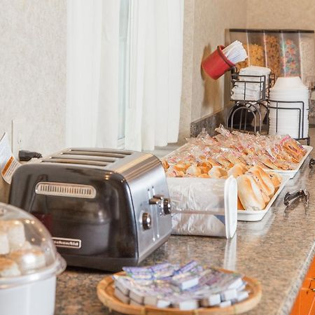 Countryside Suites Lincoln I-80 Екстер'єр фото